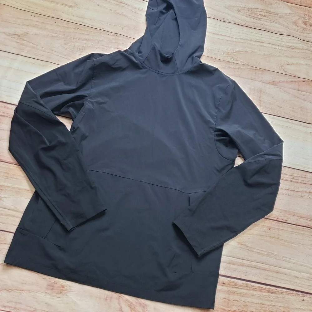 Lululemon Hoodie Womens M Black Pullover Lightweight Stretch‎ Hooded Reflective